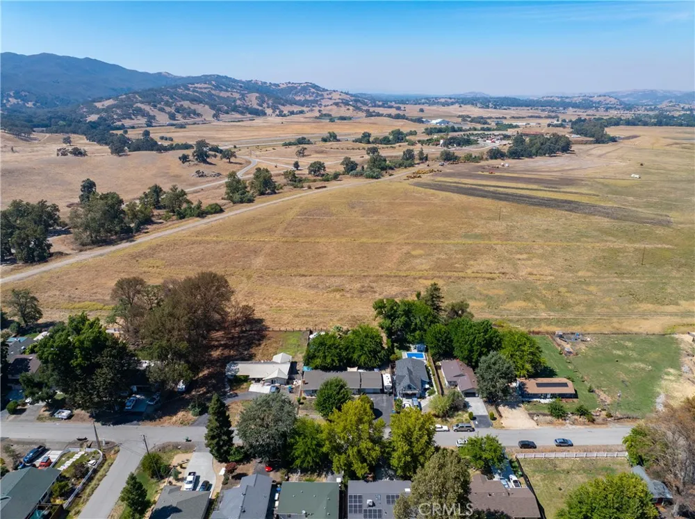 22460 F Street Santa Margarita, CA 93453