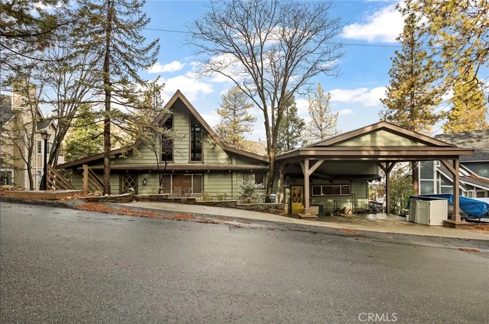 904 Sandalwood Lake Arrowhead, CA 92352