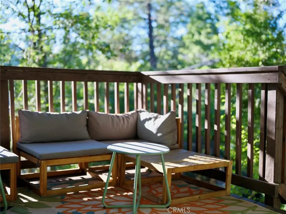 904 Sandalwood Lake Arrowhead, CA 92352