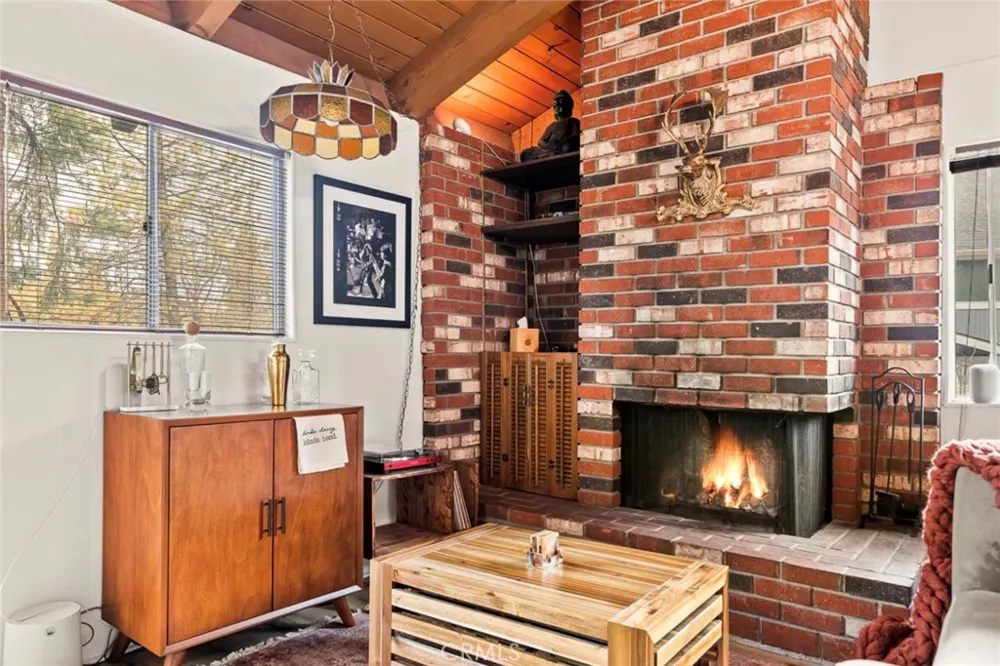 904 Sandalwood Lake Arrowhead, CA 92352