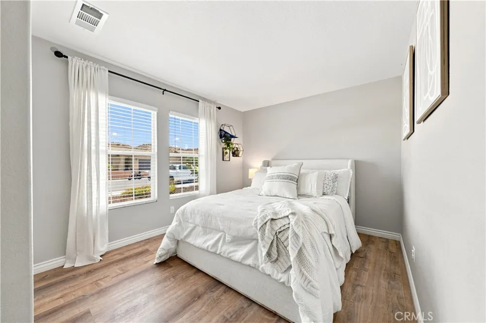 26567 Calle Los Robles Menifee, CA 92585
