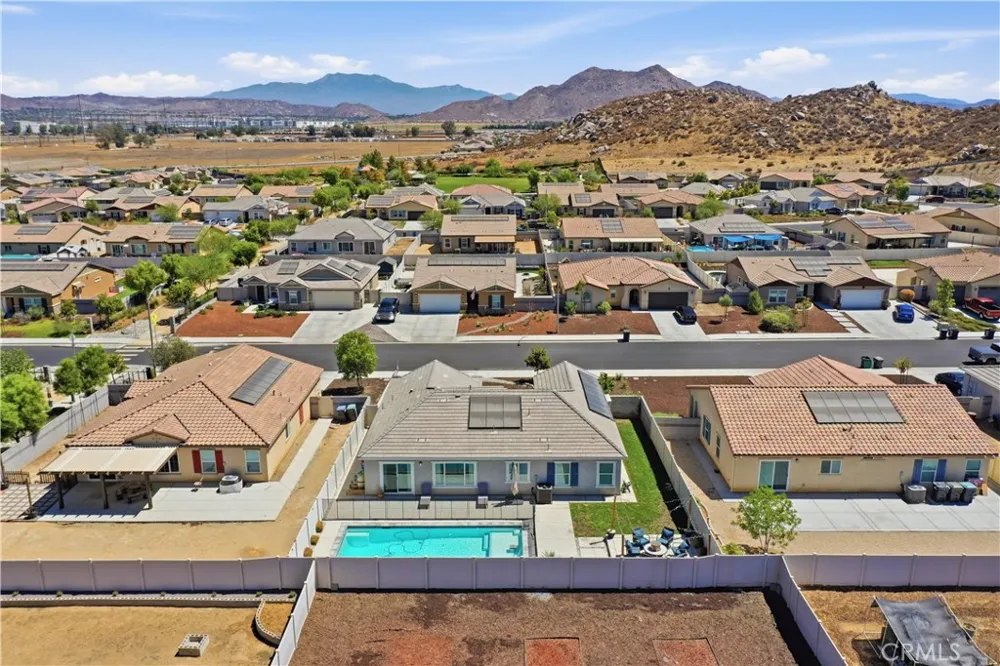26567 Calle Los Robles Menifee, CA 92585
