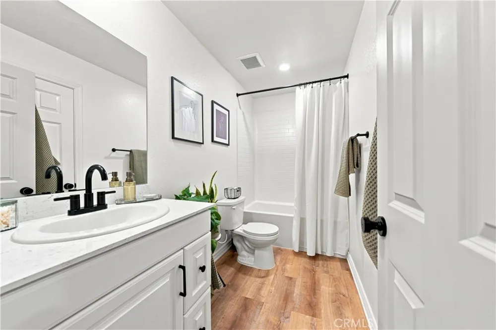 26567 Calle Los Robles Menifee, CA 92585