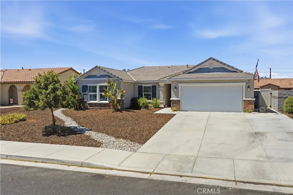 26567 Calle Los Robles Menifee, CA 92585