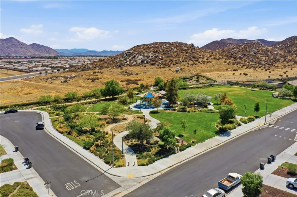 26567 Calle Los Robles Menifee, CA 92585