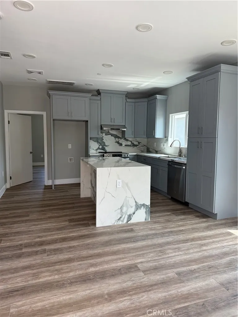 12349 Granite Garden Grove, CA 92843