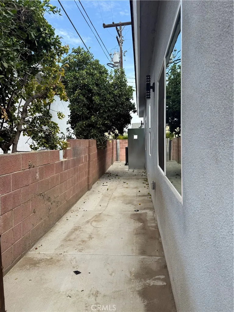 12349 Granite Garden Grove, CA 92843