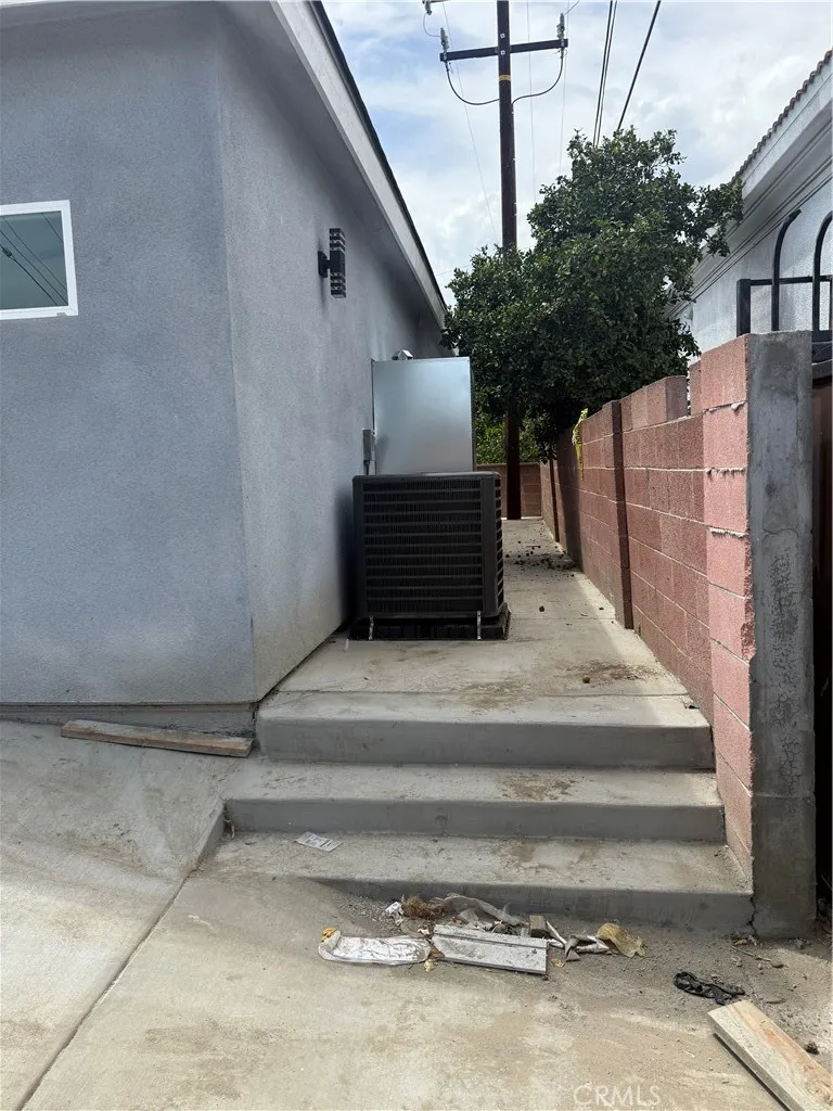 12349 Granite Garden Grove, CA 92843