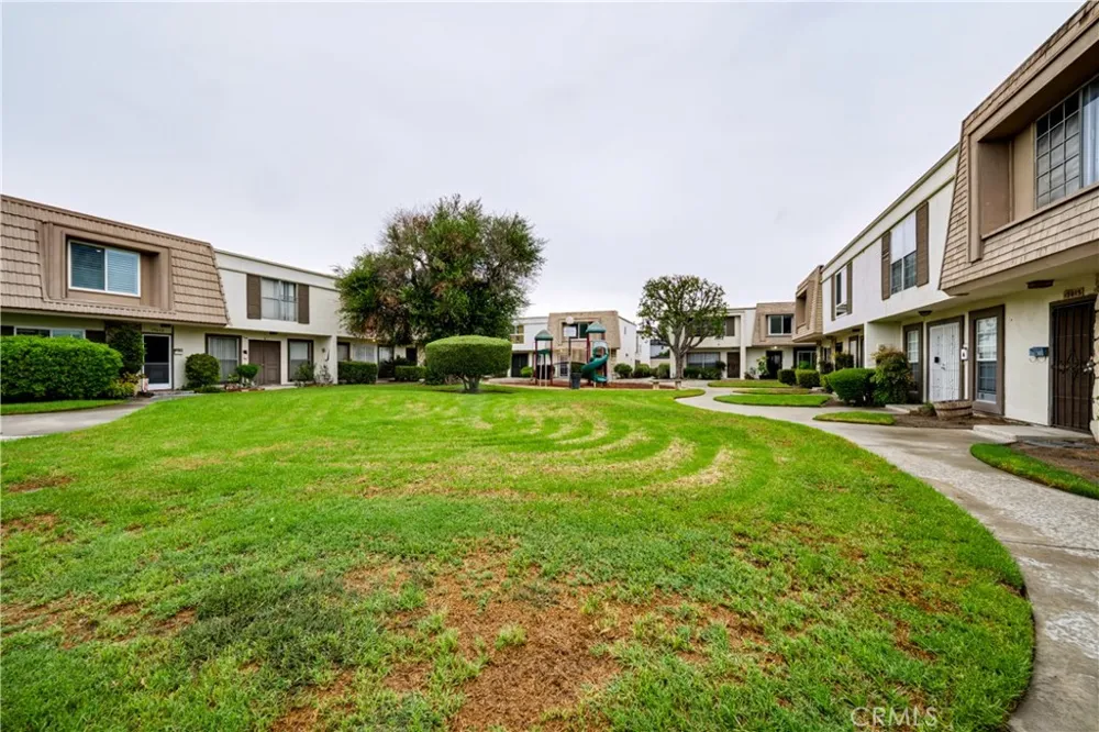 11103 La Naranja Court Fountain Valley, CA 92708