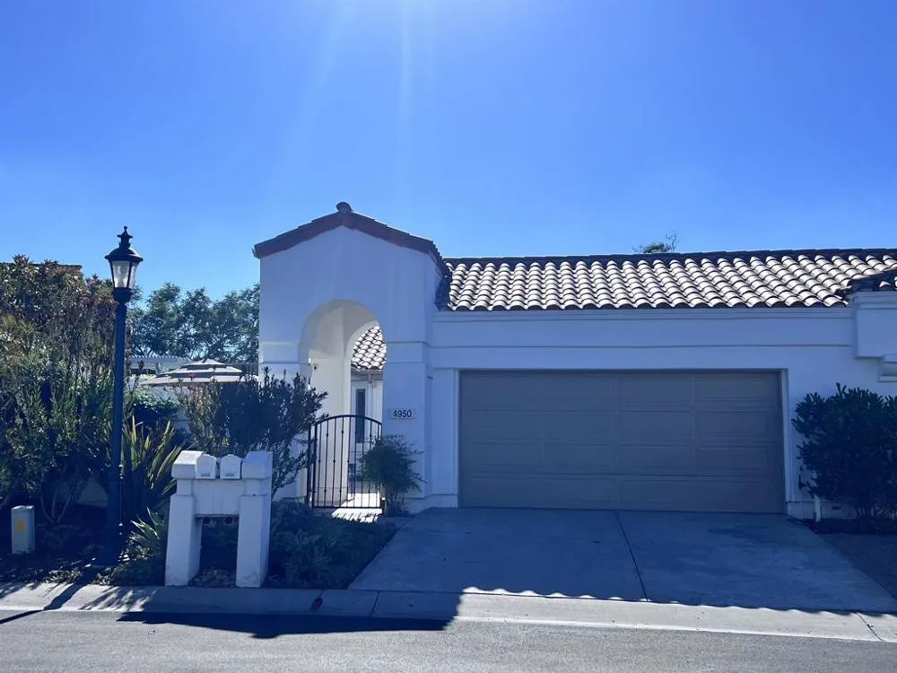 4950 Galicia Way Oceanside, CA 92056