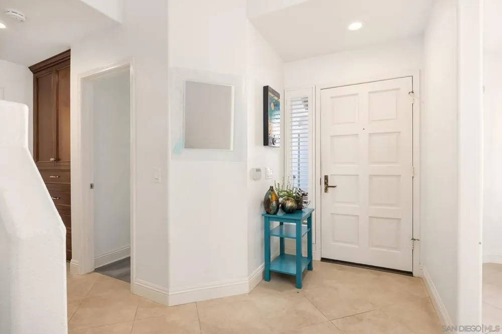 4950 Galicia Way Oceanside, CA 92056