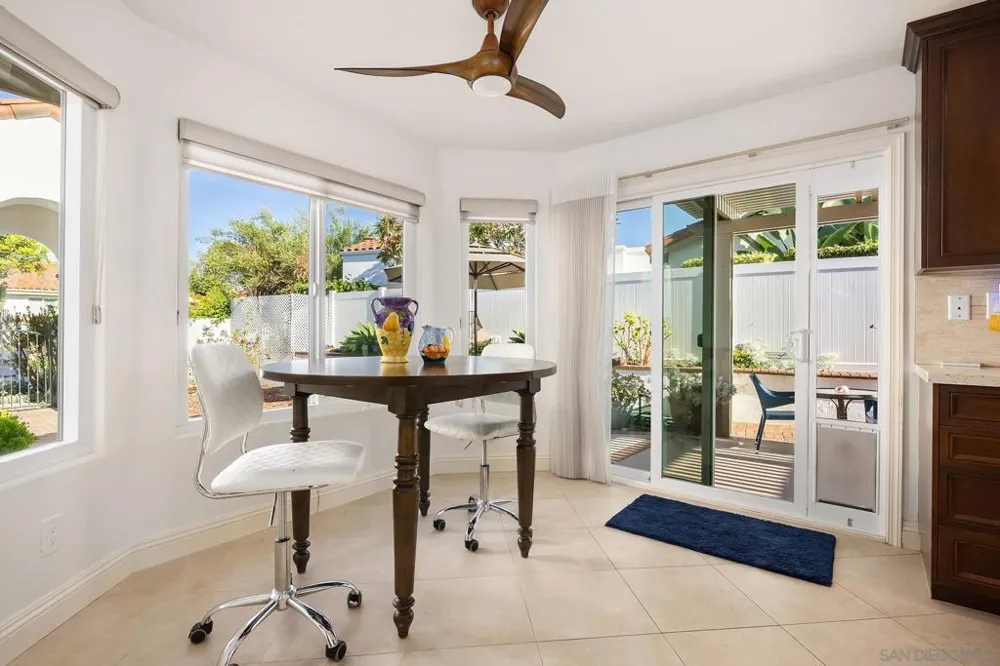 4950 Galicia Way Oceanside, CA 92056