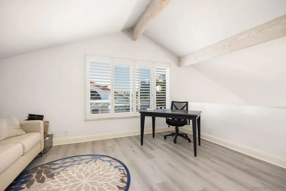 4950 Galicia Way Oceanside, CA 92056