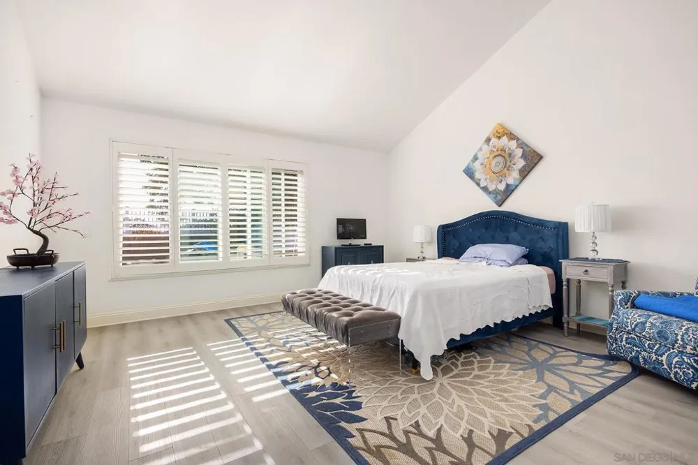 4950 Galicia Way Oceanside, CA 92056