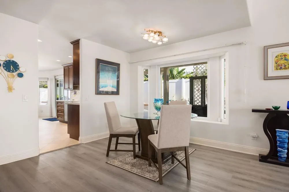 4950 Galicia Way Oceanside, CA 92056