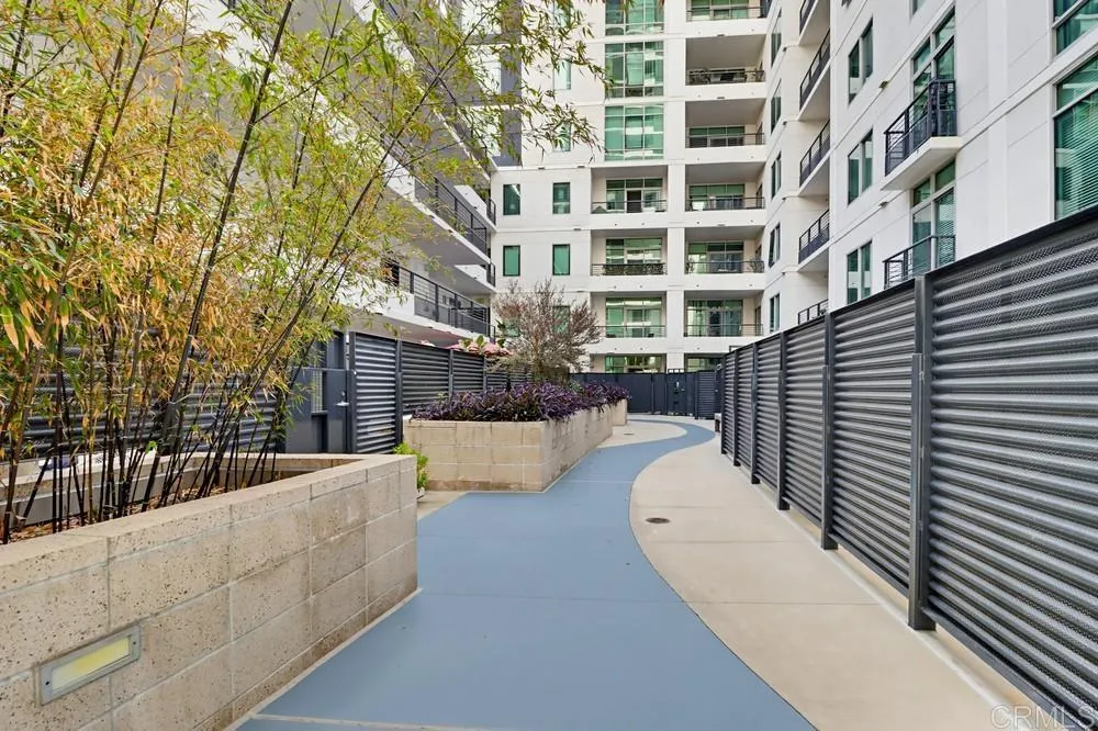 425 W Beech St #226 San Diego, CA 92101