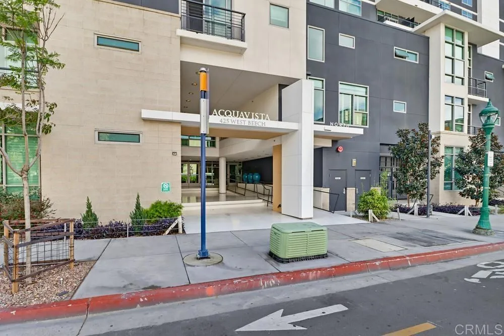 425 W Beech St #226 San Diego, CA 92101