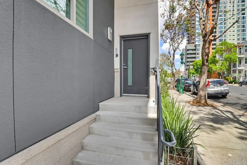 425 W Beech St #226 San Diego, CA 92101