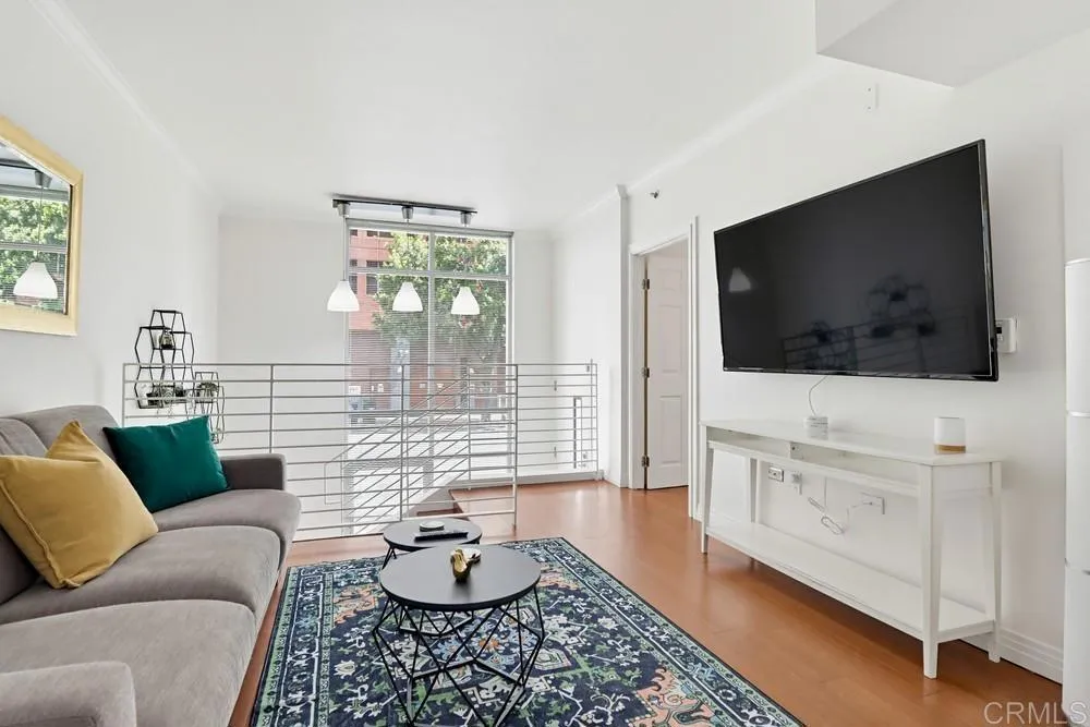425 W Beech St #226 San Diego, CA 92101