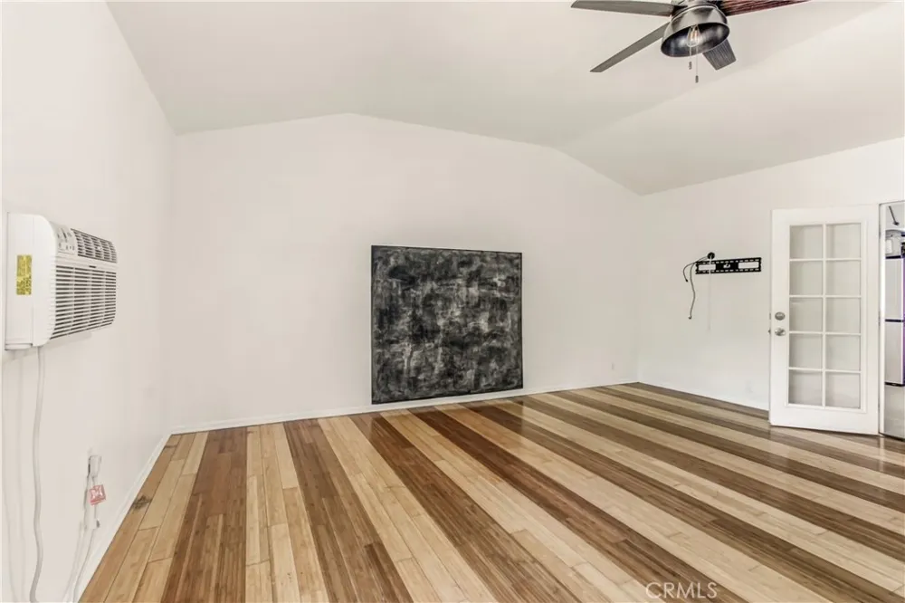 351 W Elm Street Burbank, CA 91506