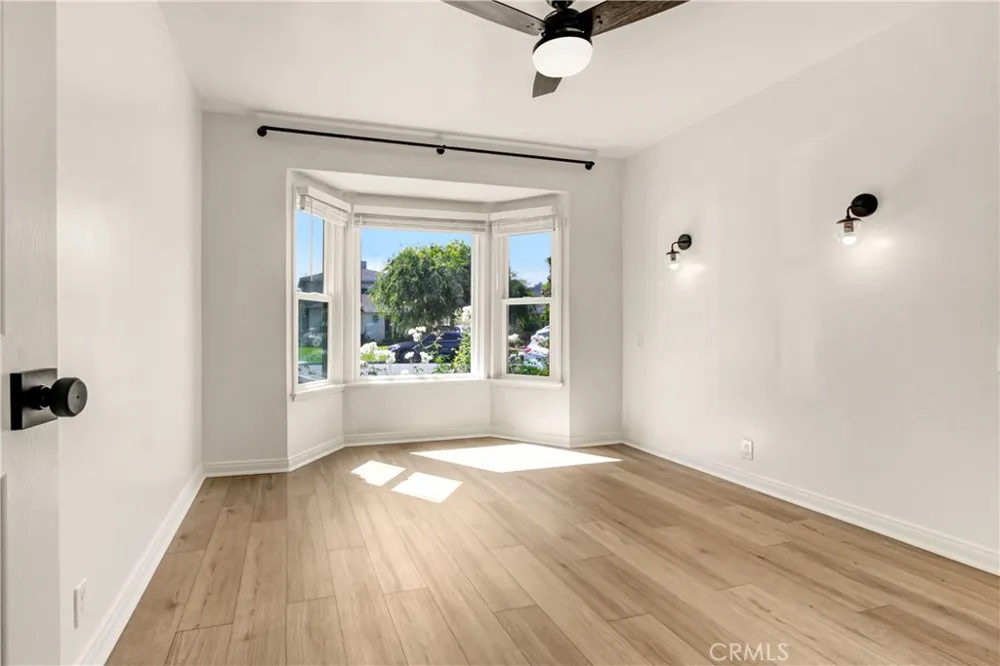 351 W Elm Street Burbank, CA 91506