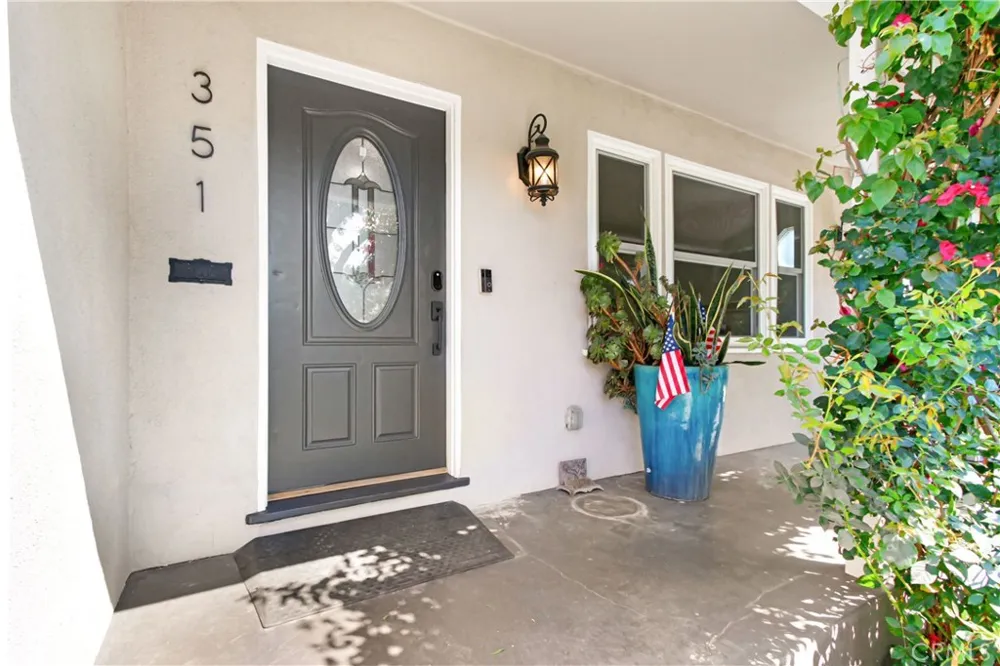 351 W Elm Street Burbank, CA 91506