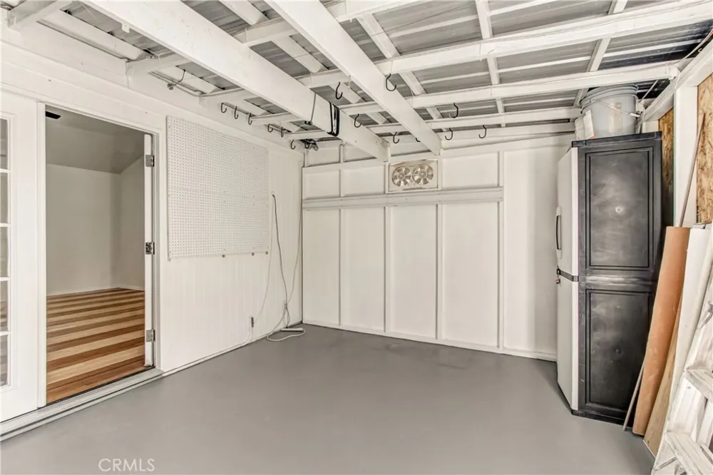 351 W Elm Street Burbank, CA 91506