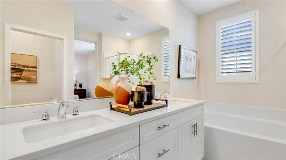 2891 E Amberley Privado Ontario, CA 91762