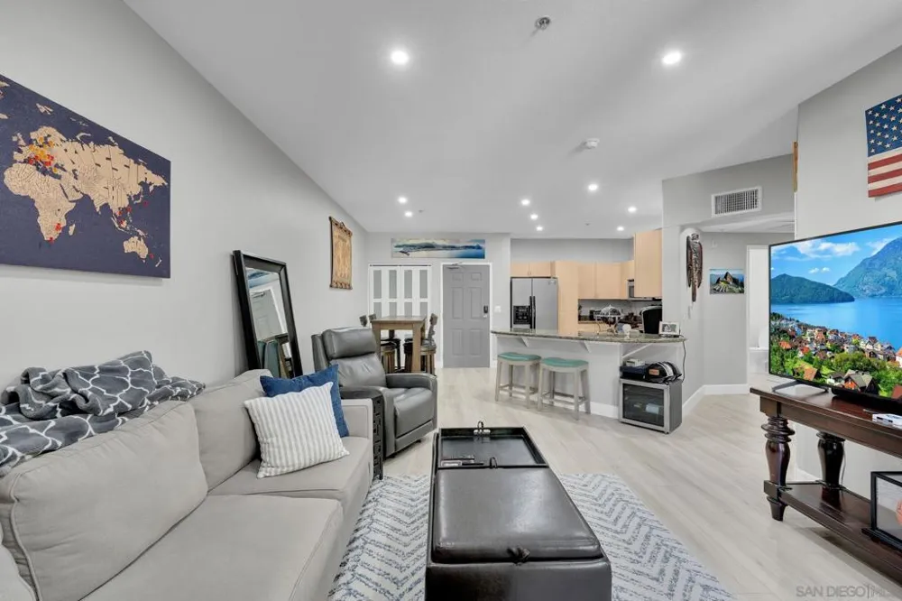 1501 Front #527 San Diego, CA 92101
