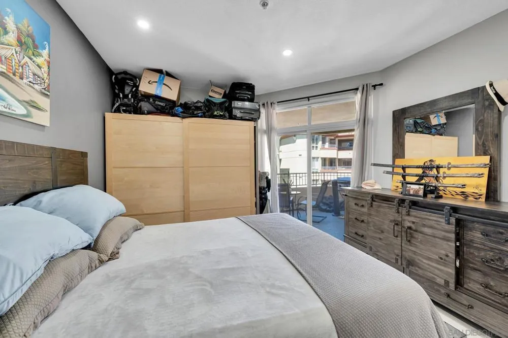 1501 Front #527 San Diego, CA 92101