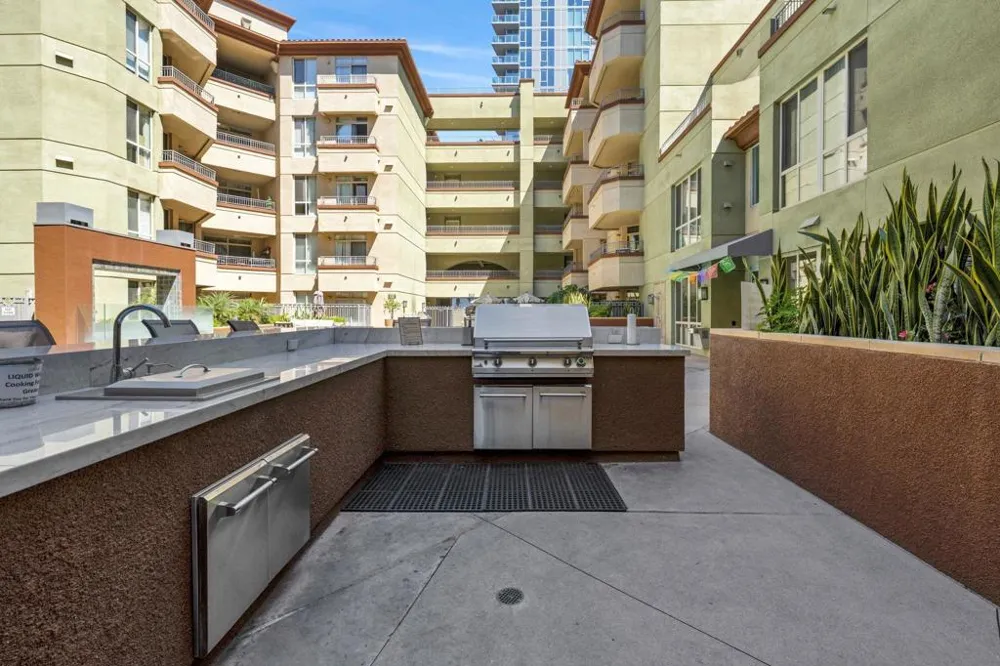 1501 Front #527 San Diego, CA 92101