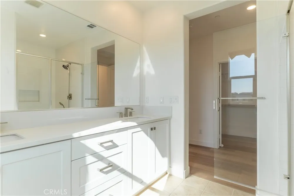 301 Baluster Irvine, CA 92618