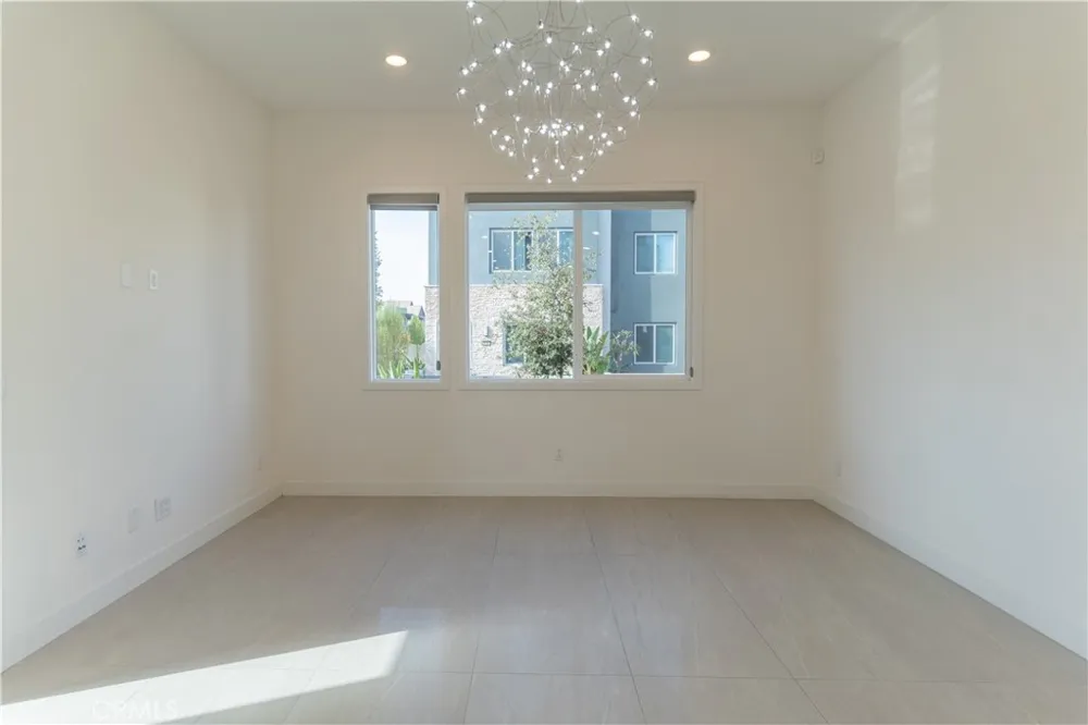 301 Baluster Irvine, CA 92618