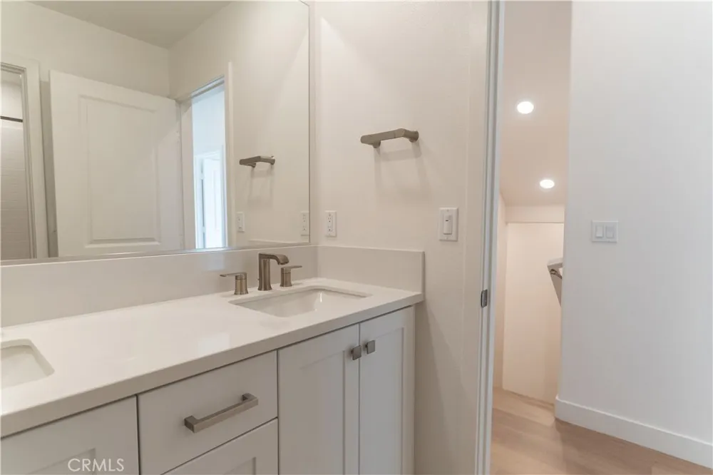 301 Baluster Irvine, CA 92618