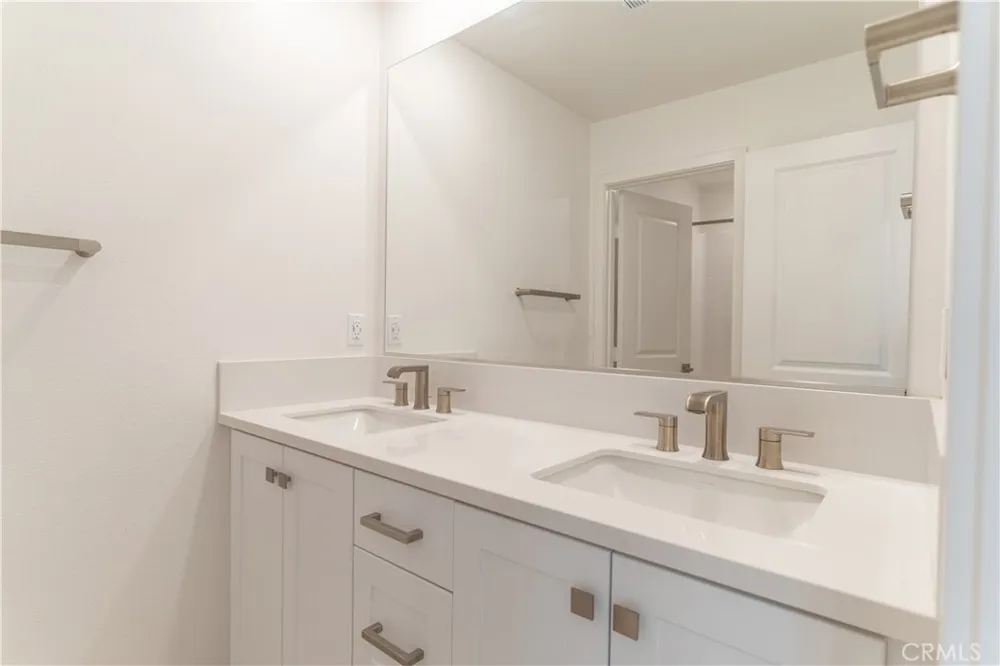 301 Baluster Irvine, CA 92618