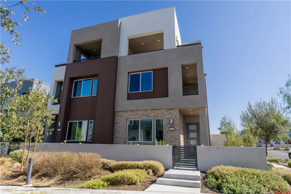 301 Baluster Irvine, CA 92618