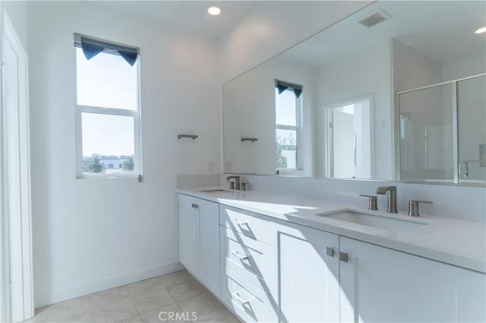 301 Baluster Irvine, CA 92618