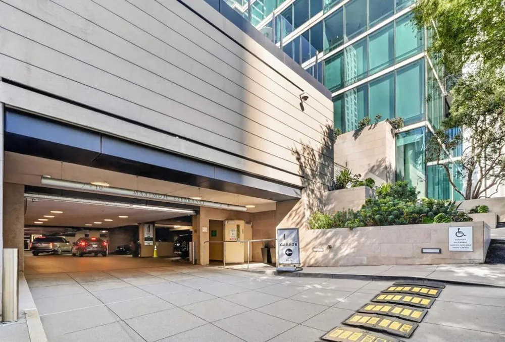 425 1st Street #3201 San Francisco, CA 94105