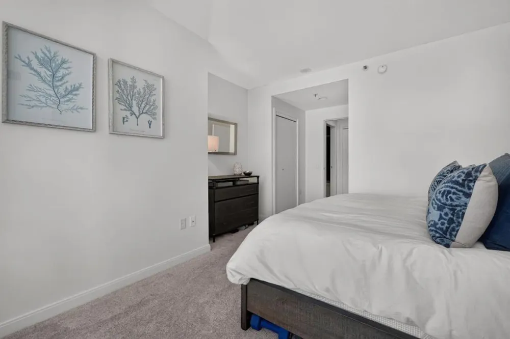 425 1st Street #3201 San Francisco, CA 94105