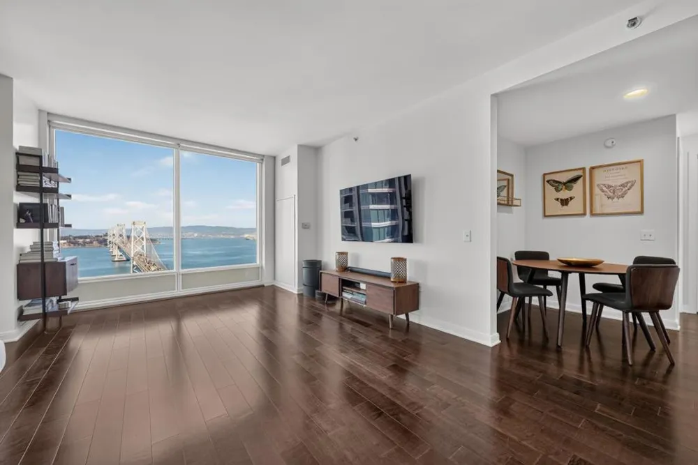 425 1st Street #3201 San Francisco, CA 94105