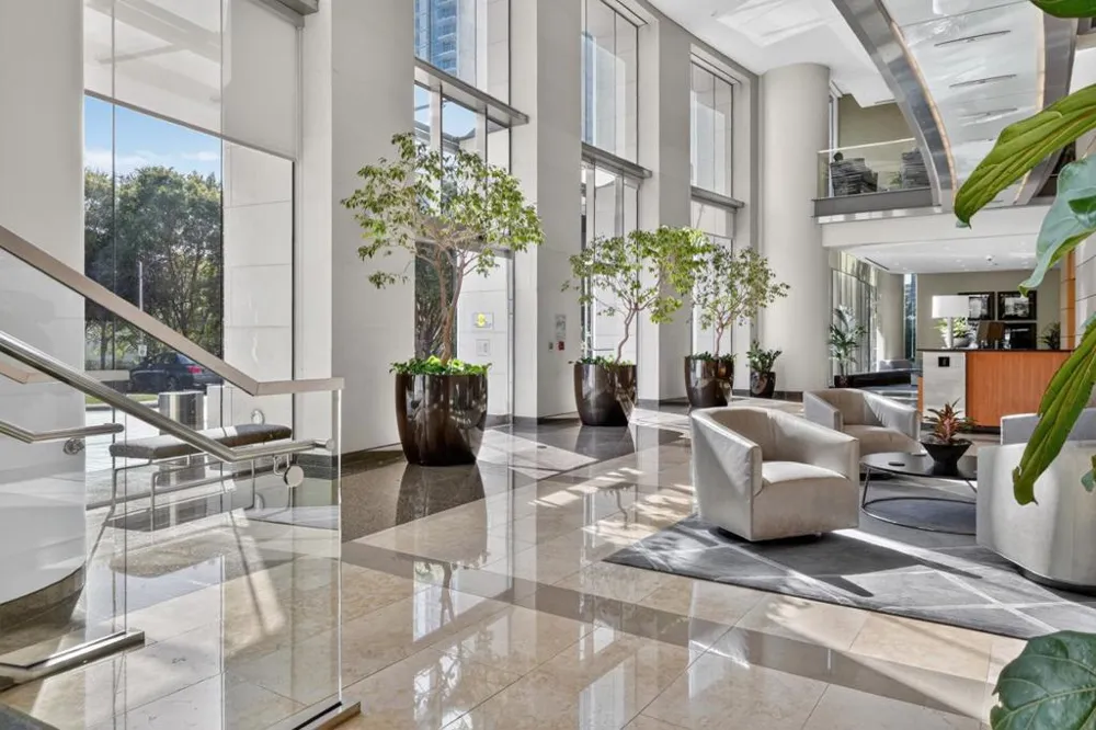 425 1st Street #3201 San Francisco, CA 94105