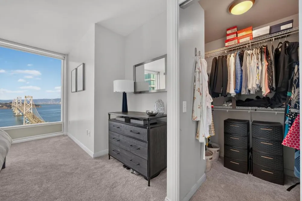 425 1st Street #3201 San Francisco, CA 94105