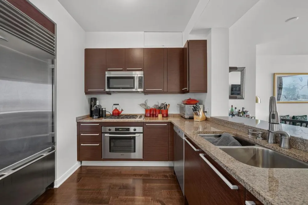 425 1st Street #3201 San Francisco, CA 94105