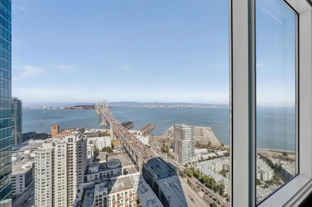 425 1st Street #3201 San Francisco, CA 94105