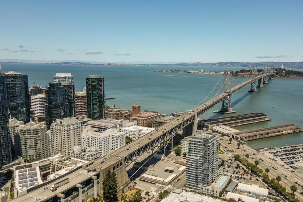 425 1st Street #3201 San Francisco, CA 94105