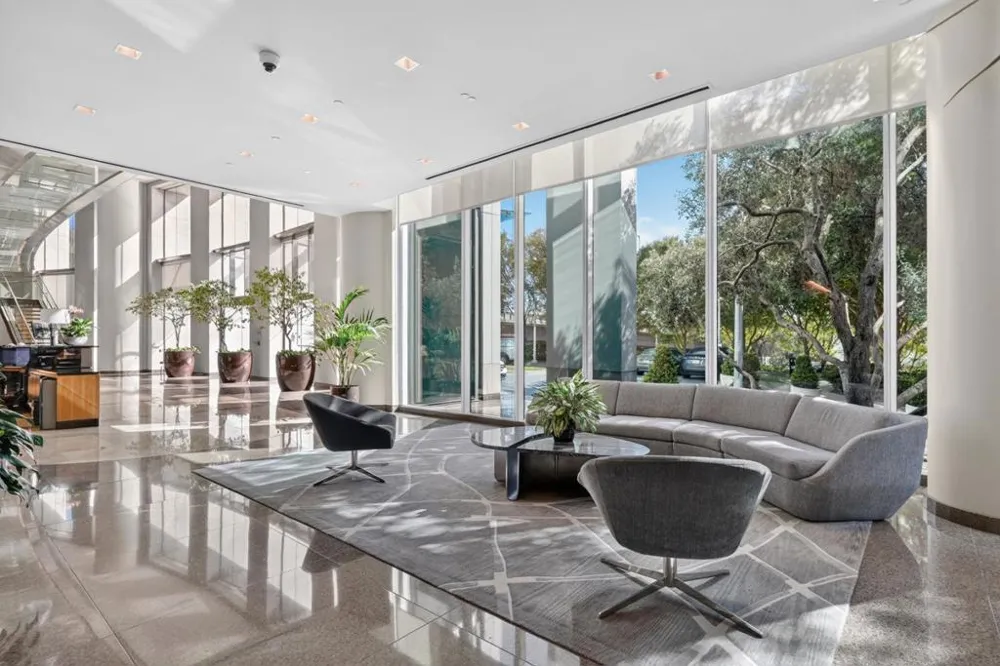 425 1st Street #3201 San Francisco, CA 94105
