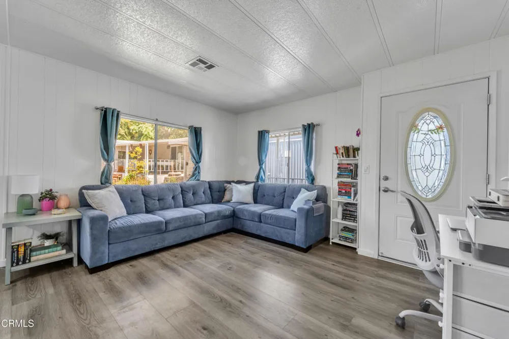 2184 Pavo Court #12 Thousand Oaks, CA 91362