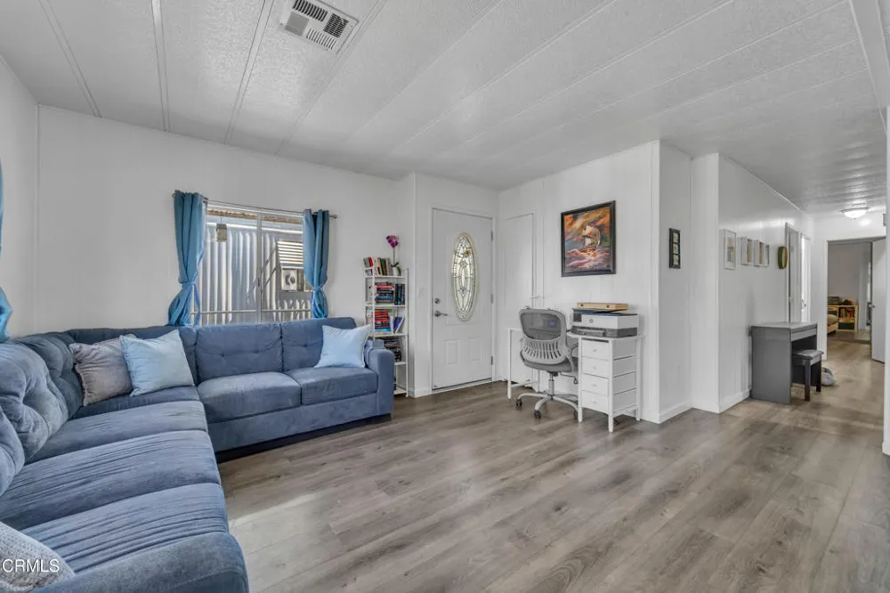 2184 Pavo Court #12 Thousand Oaks, CA 91362