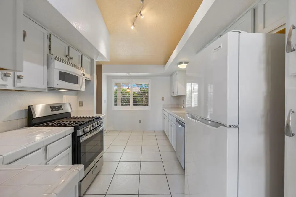 69857 Brookview Way Cathedral City, CA 92234