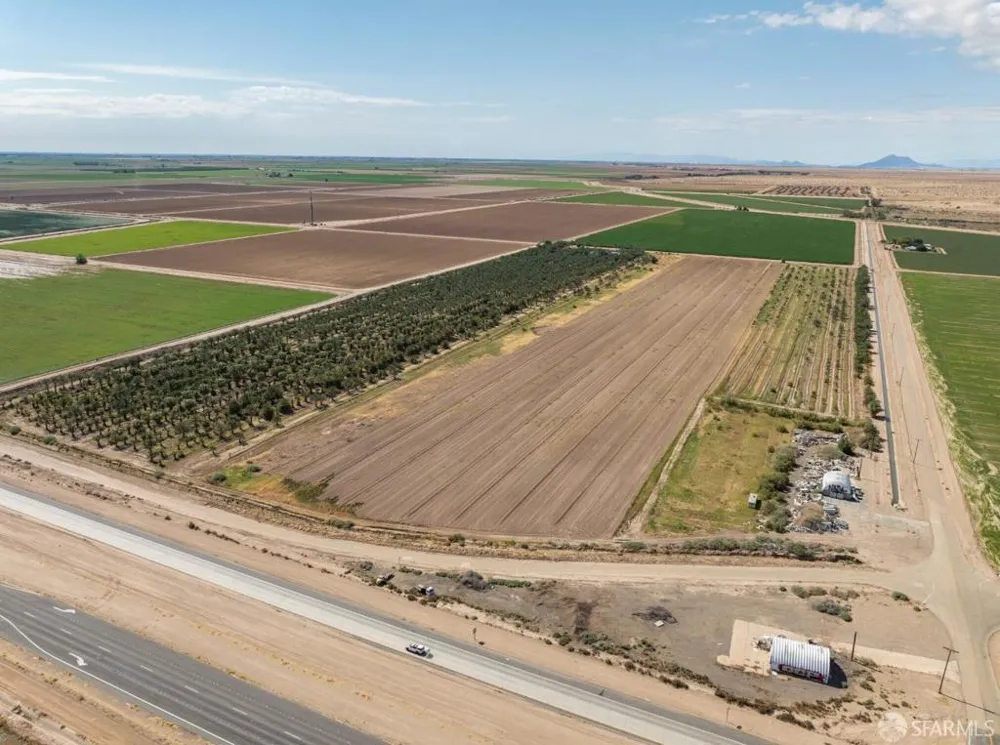 5296 Buck Road Brawley, CA 92227
